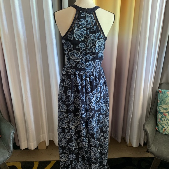 🧡50% off bundles!  Blue rose full length dress